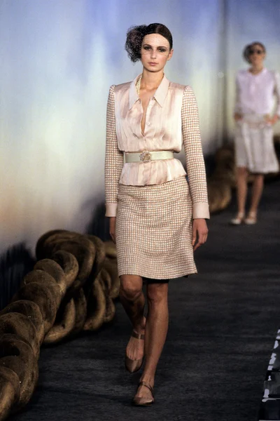 Look 13